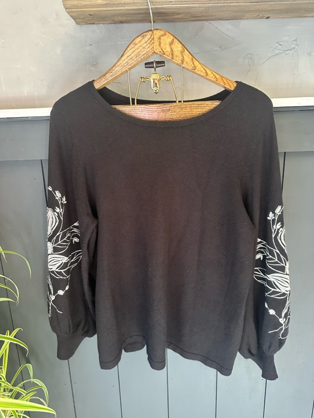 Chico's‎ Black Cashmere Blend Top Size 2 Embroidered Balloon Sleeve Knit
